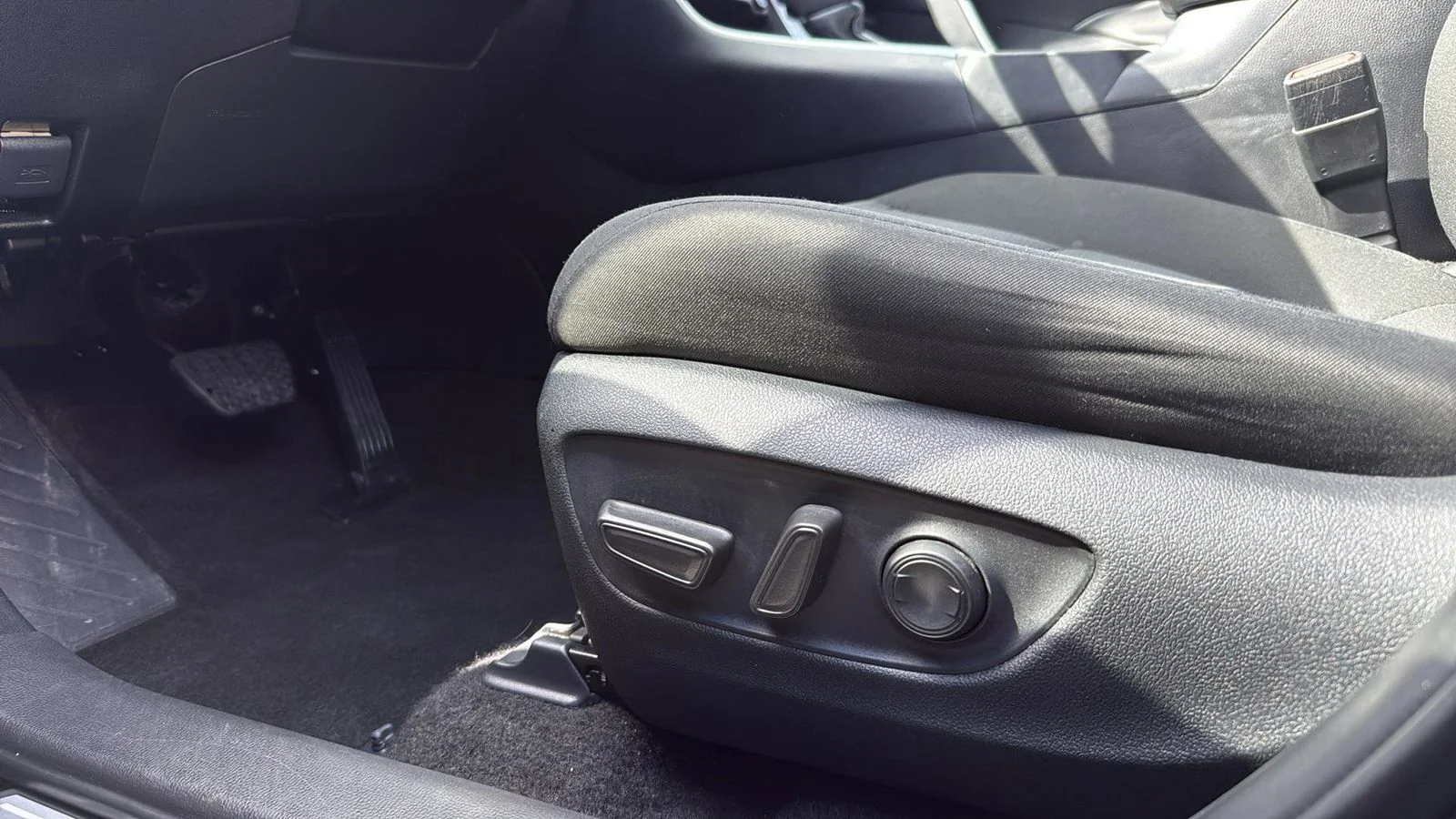 Used 2025 Gray Toyota XLE image 11