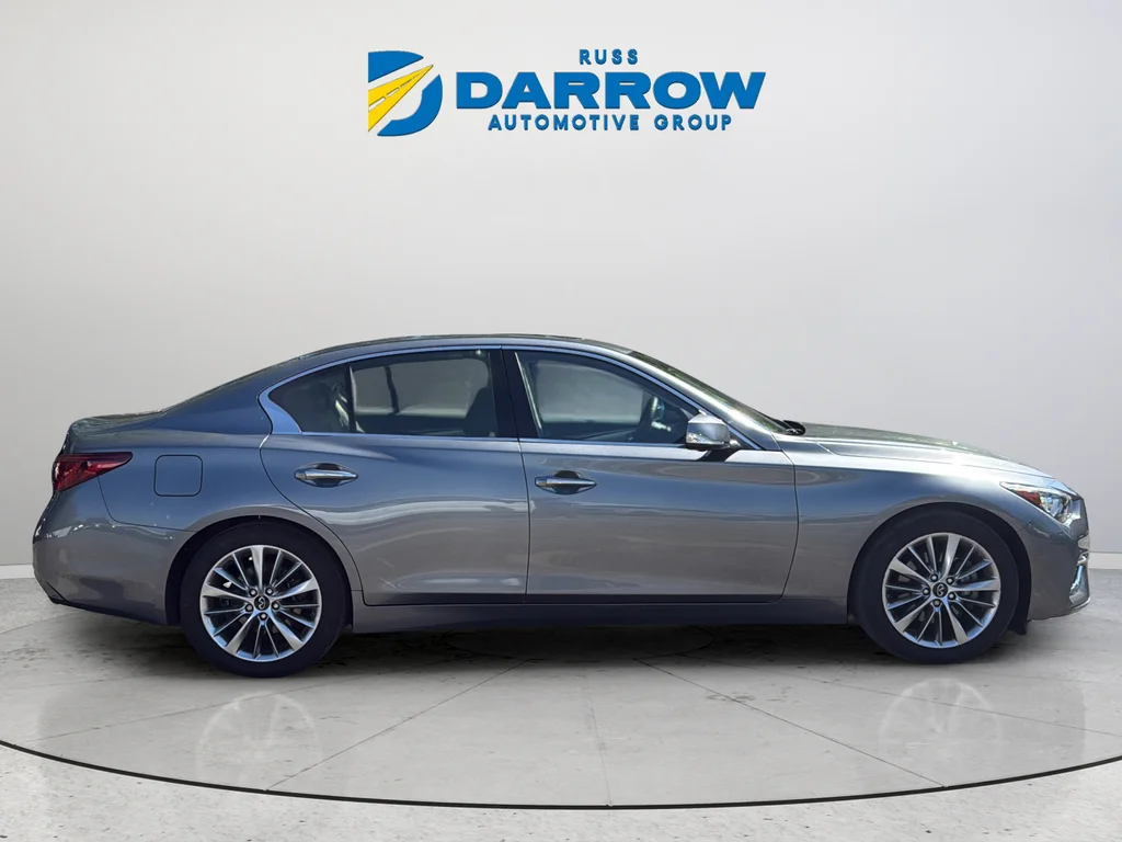 Used 2023 Gray INFINITI LUXE image 6