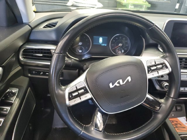 Used 2022 Copper Kia S image 9