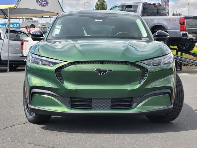 New 2026 Green Ford Select image 3