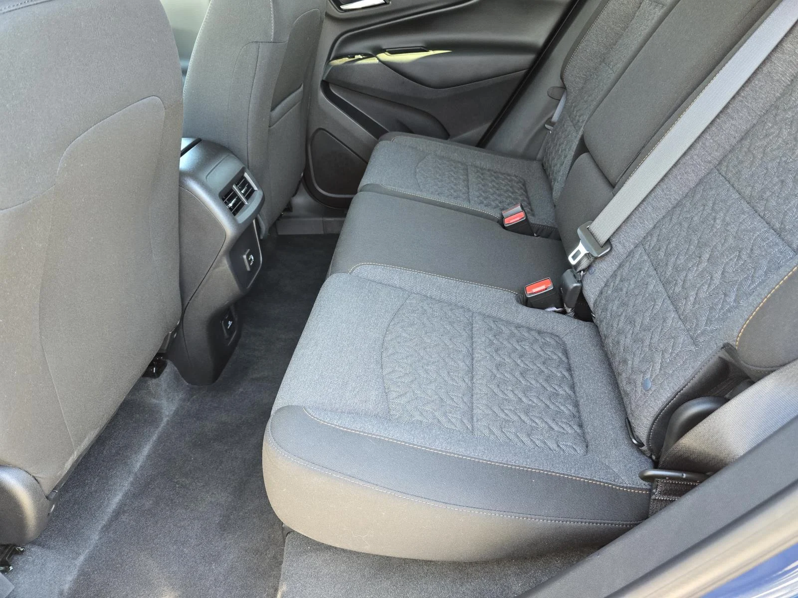 Used 2024 Lakeshore Blue Metallic Chevrolet LT image 10