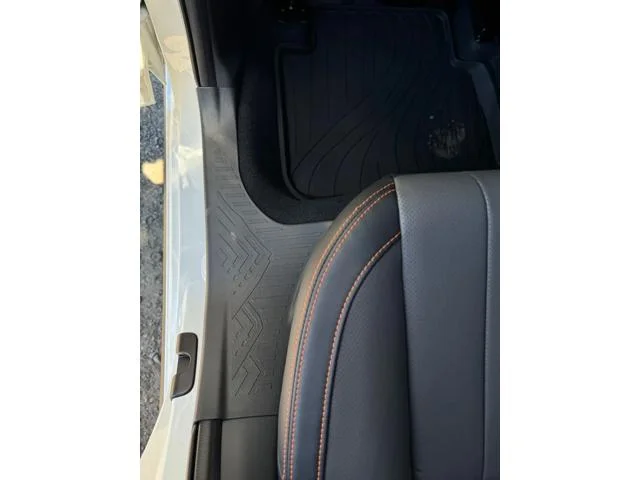 New 2026 CRYSTAL WHITE PEARL Subaru Limited Hybrid image 33
