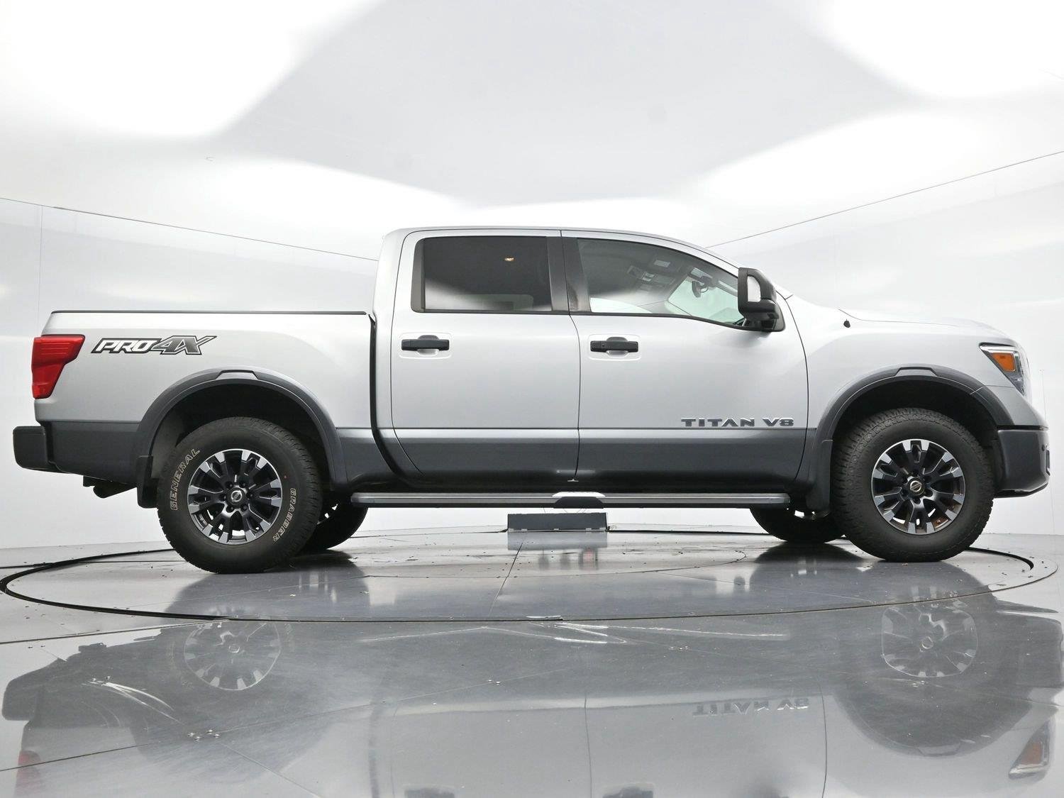 Used 2018 Brilliant Silver Nissan PRO-4X image 55