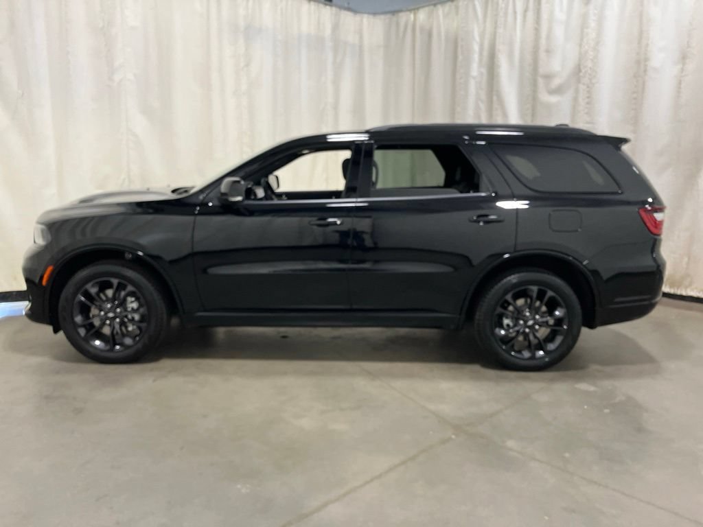 New 2026 Diamond Black Clear-Coat Exterior Paint Dodge GT Plus image 25
