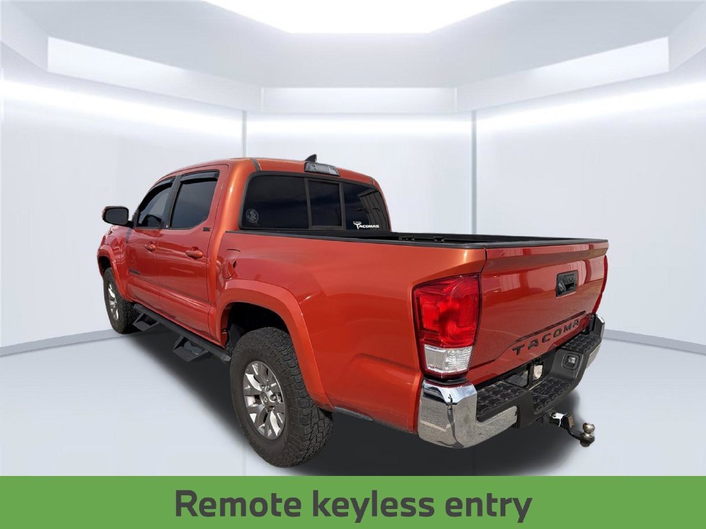 Used 2016 Red Toyota SR5 image 18