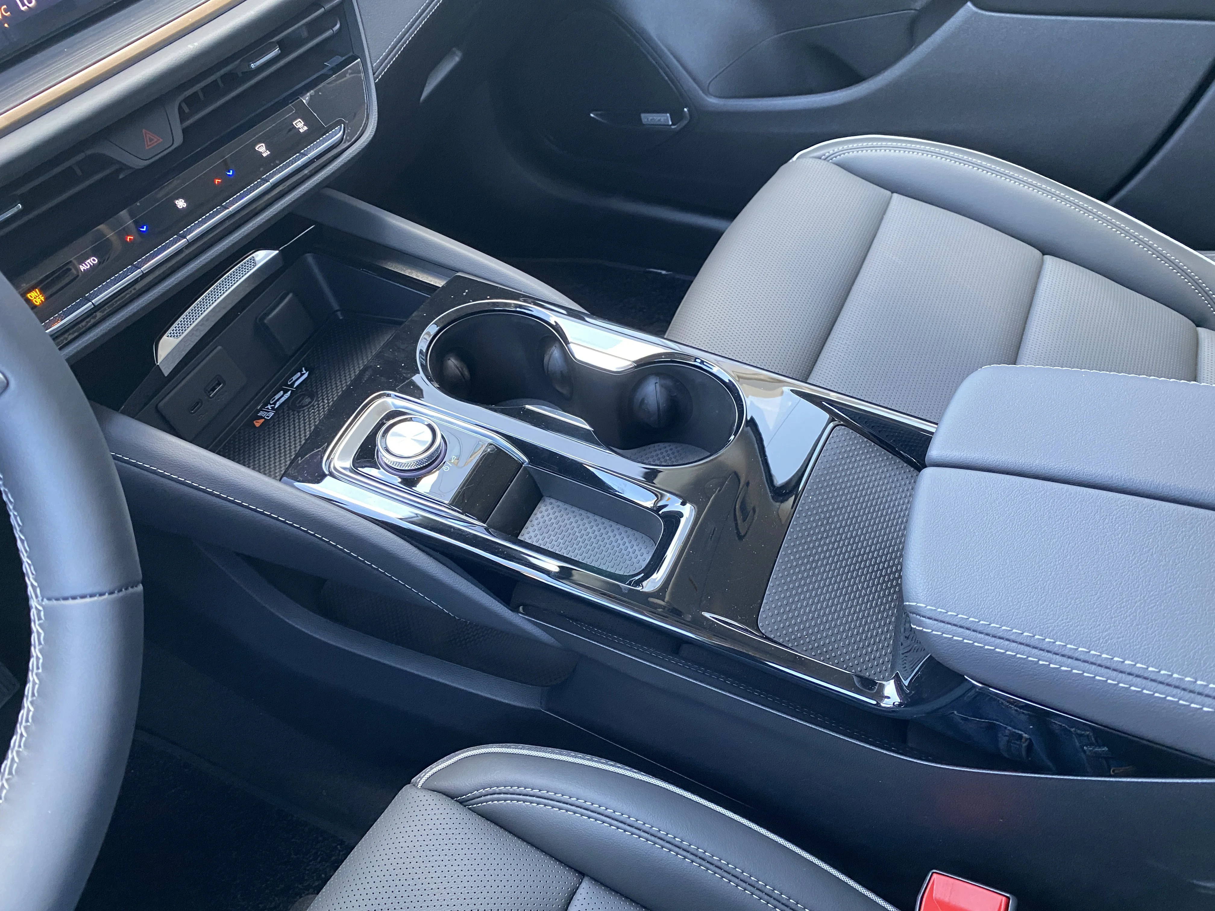New 2026 MIDNIGHT OPAL Buick Avenir image 24