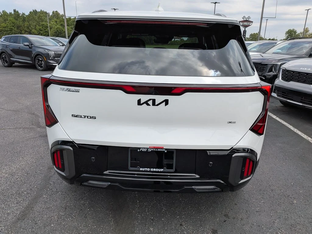 New 2027 Snow White Pearl Kia X-Line S image 33