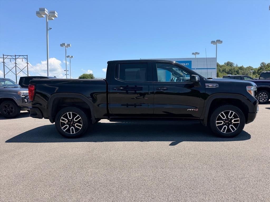 Used 2022 Onyx Black GMC AT4 image 5