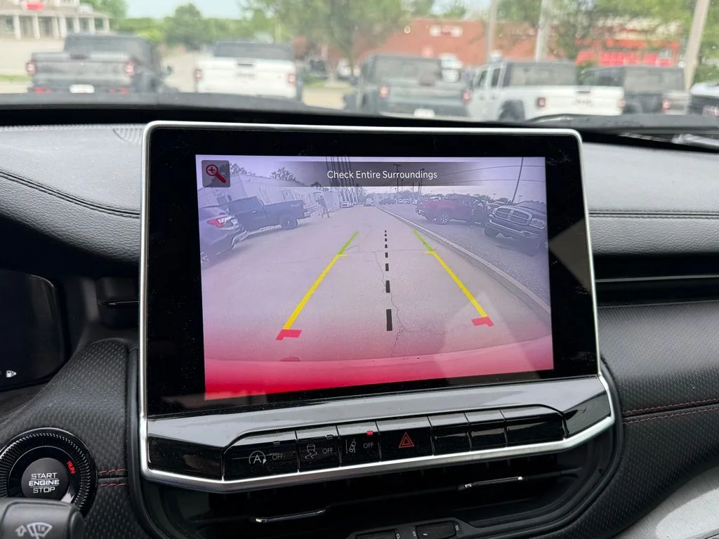 Used 2022 White Jeep Trailhawk image 20