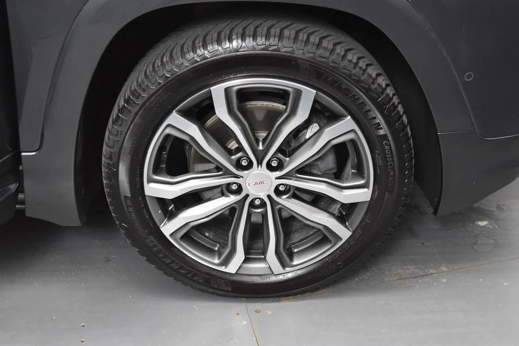 Used 2020 Gray GMC Denali image 31