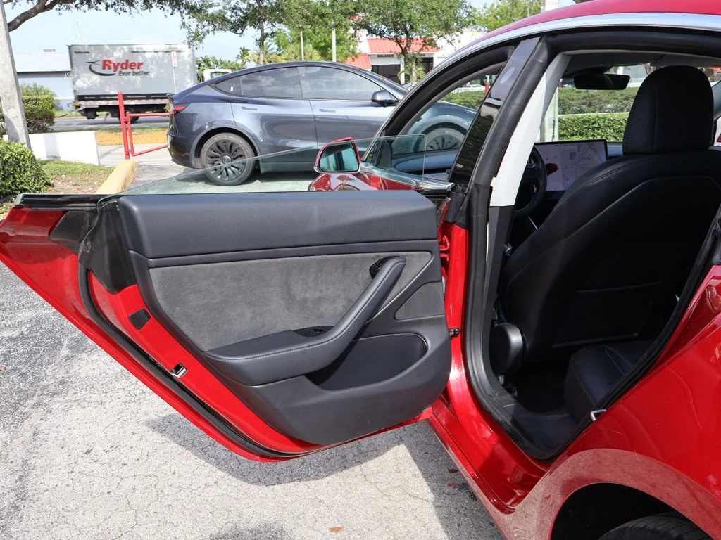 Used 2018 Red Tesla Long Range image 25