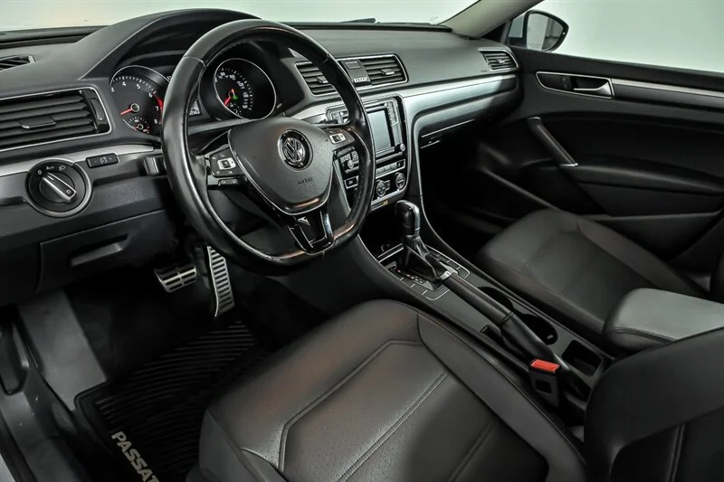 Used 2018 Reflex Silver Metallic Volkswagen 2.0T R-Line image 14