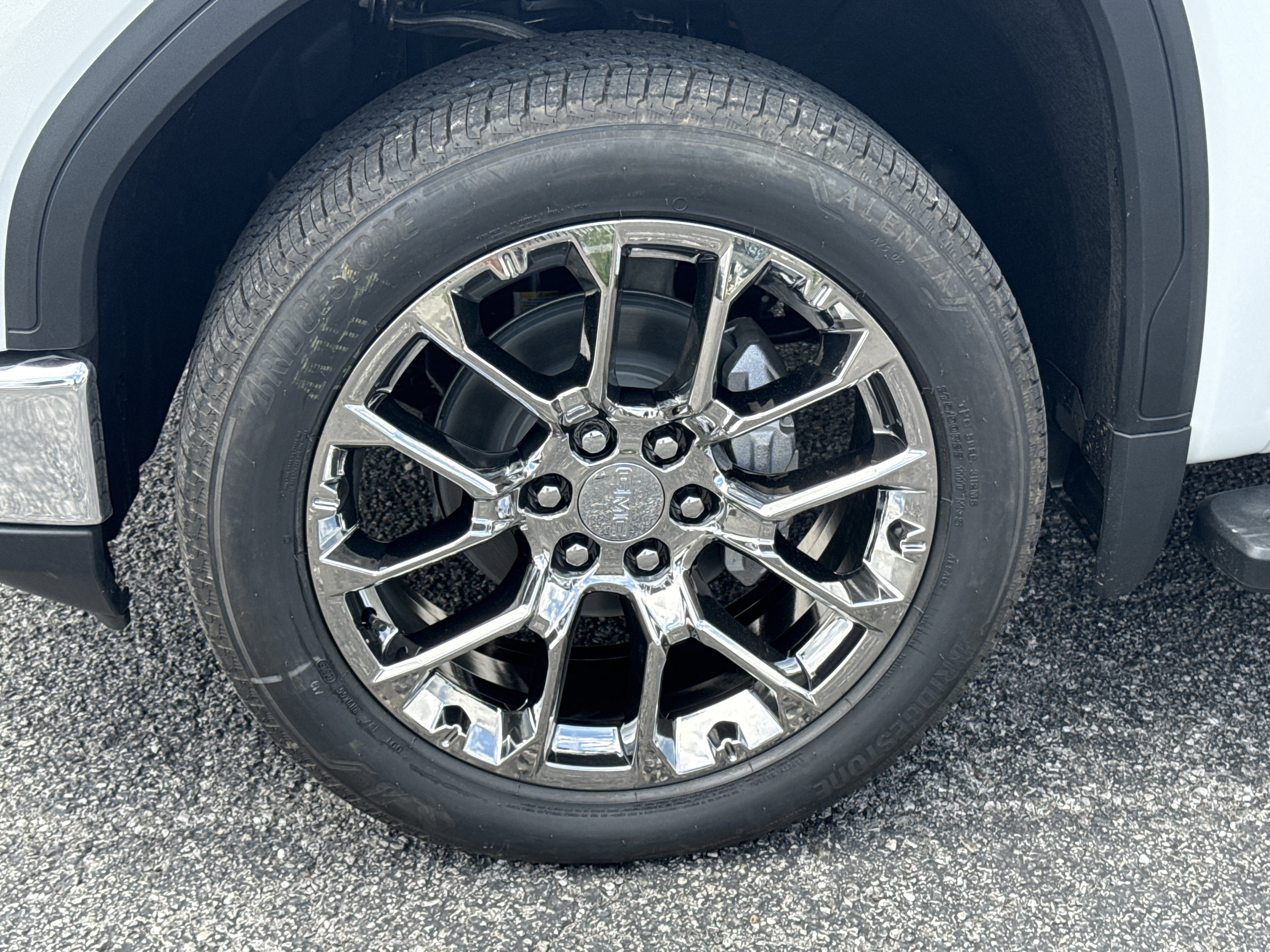 2026 GMC Sierra 1500 SLT - Photo 16