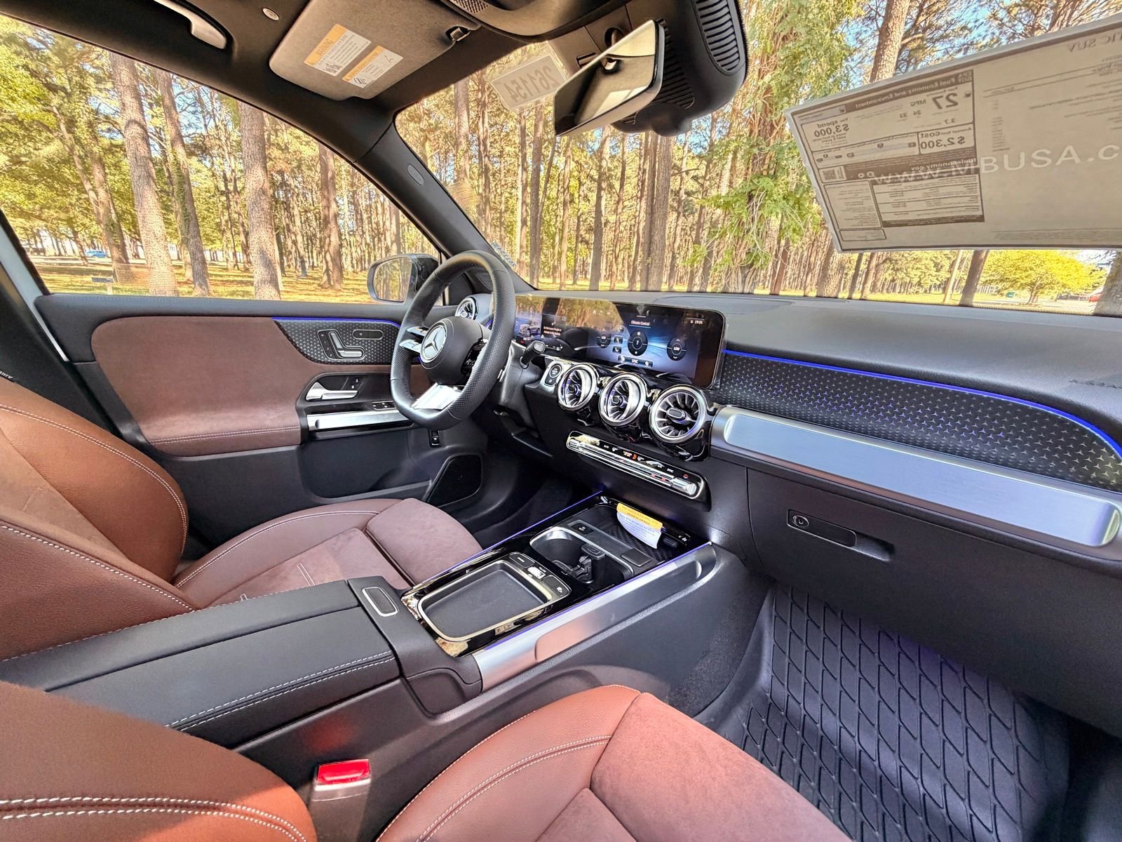 New 2026 Polar White Mercedes-Benz GLB 250 image 18