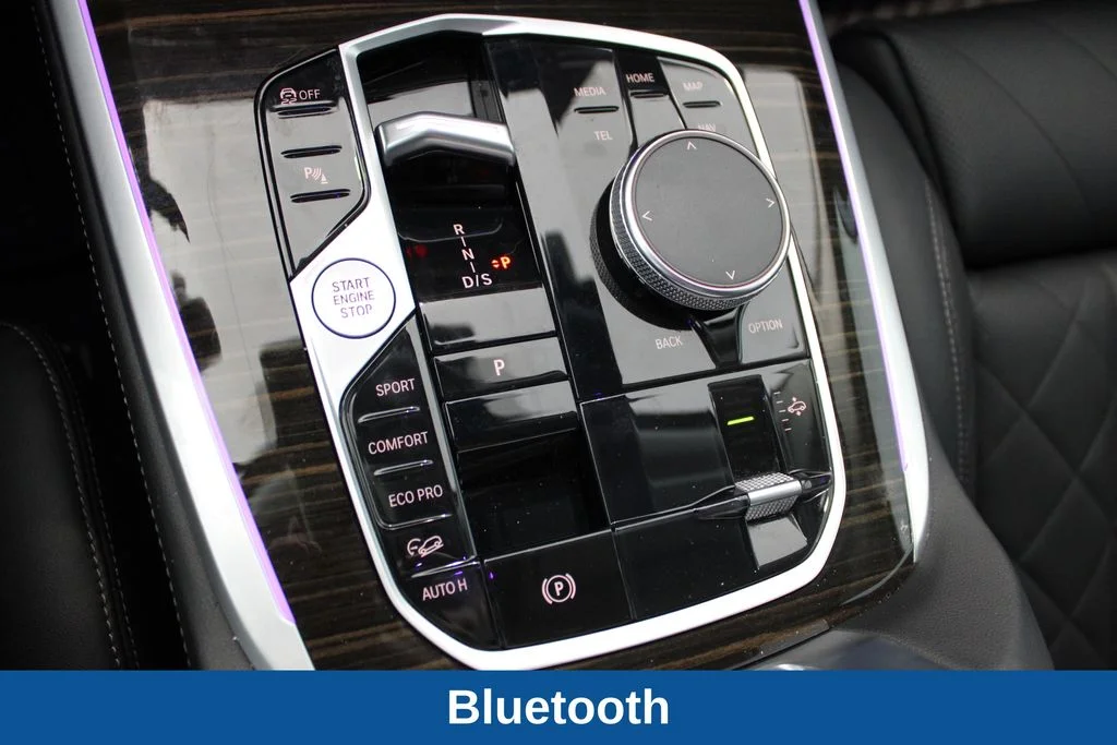 Used 2023 White BMW xDrive40i image 17