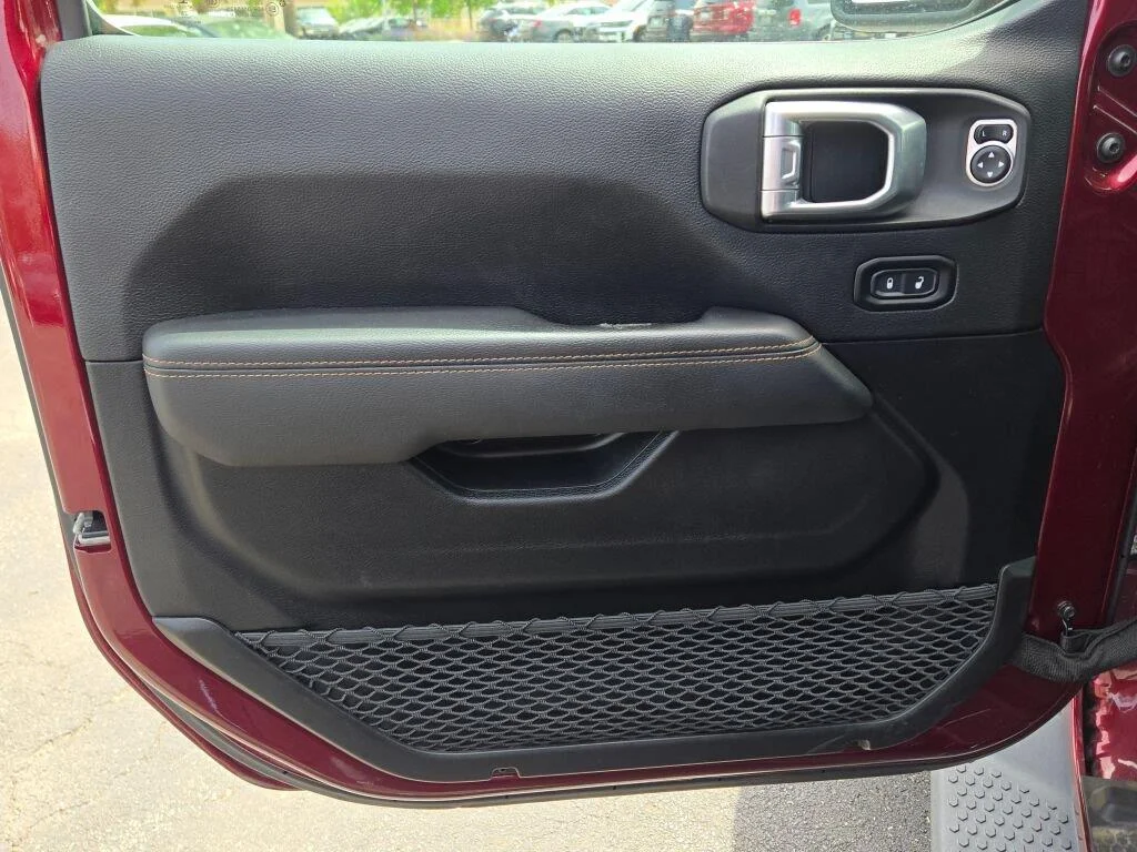 Used 2021  Jeep Unlimited Sahara High Altitude image 22