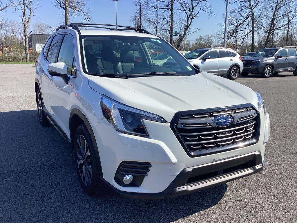 Used 2023 Crystal White Pearl Subaru Limited image 11