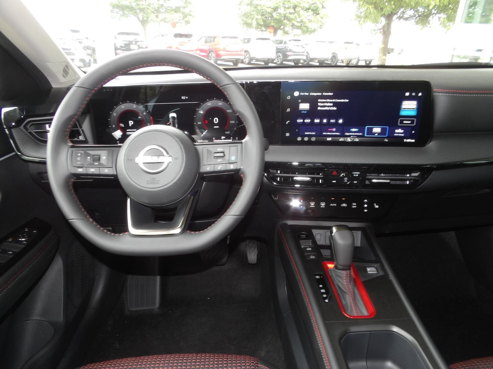 New 2026 Gun Metallic / Scarlet Ember Tintcoat Two-tone Nissan SR image 16