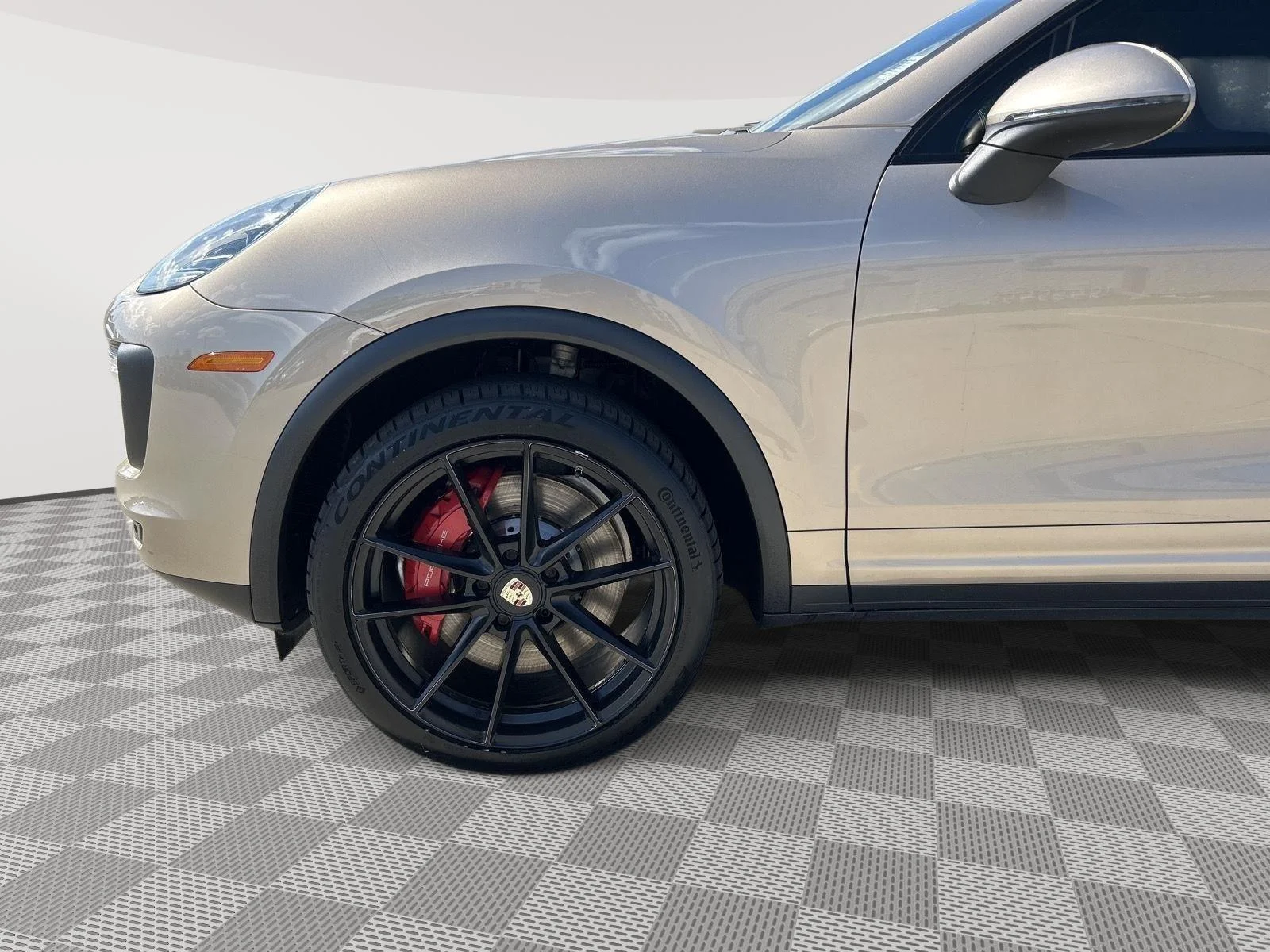 Used 2015 Palladium Metallic Porsche Turbo image 9