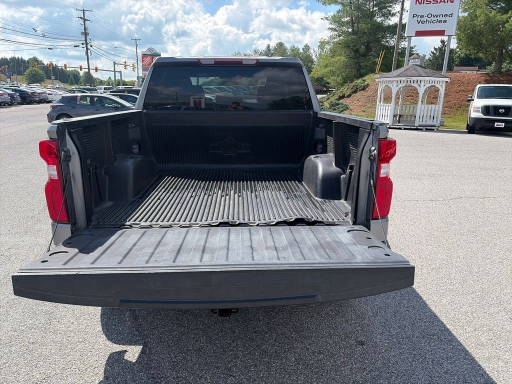 Used 2020 Gray Chevrolet Custom image 22