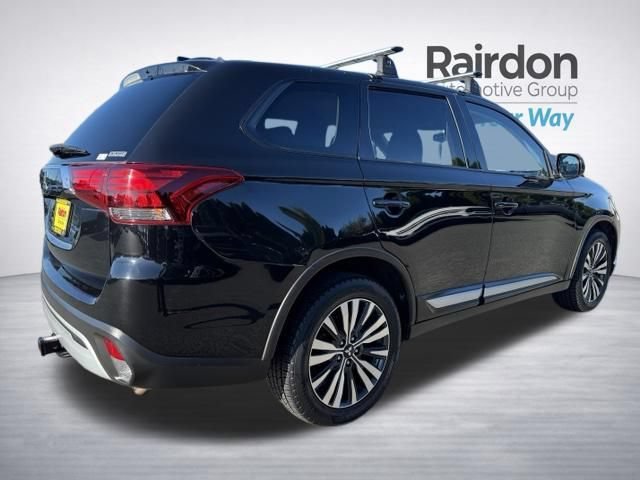 Used 2020 Labrador Black Metallic Mitsubishi ES image 7
