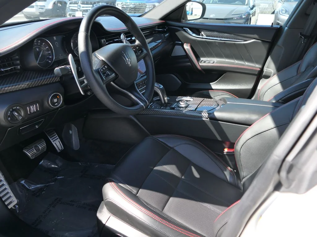 Used 2024  Maserati Modena image 10
