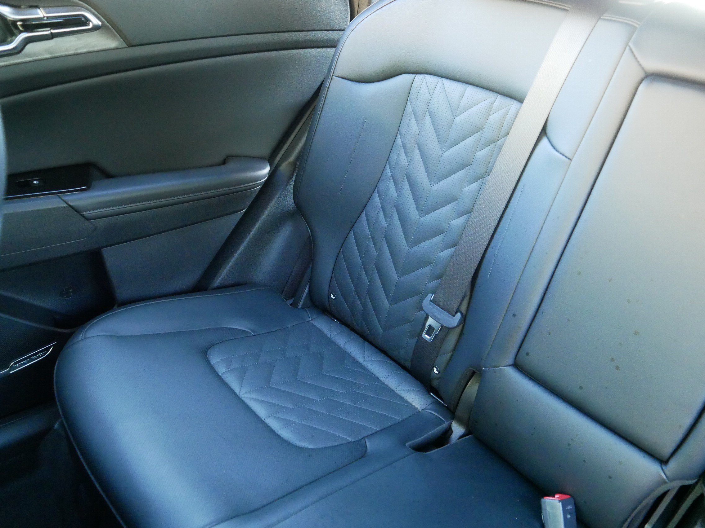 Certified Used 2024 Glacier White Pearl/Ebony Black Roof Kia X-Pro Prestige image 12