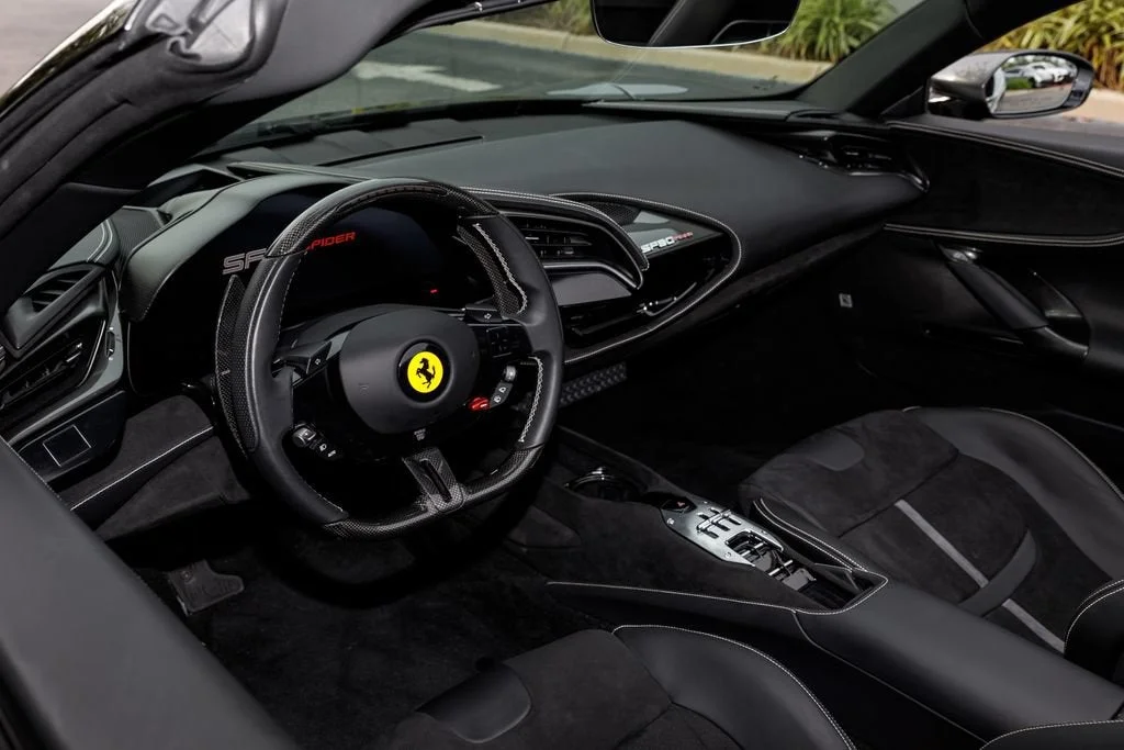 Used 2024 Grigio Silverstone Ferrari  image 18