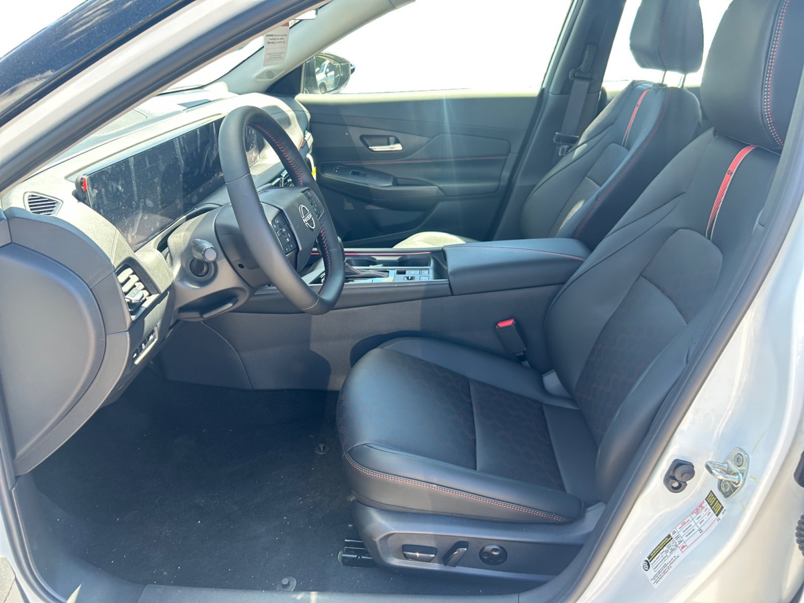 2026 Nissan Sentra SR - Photo 8
