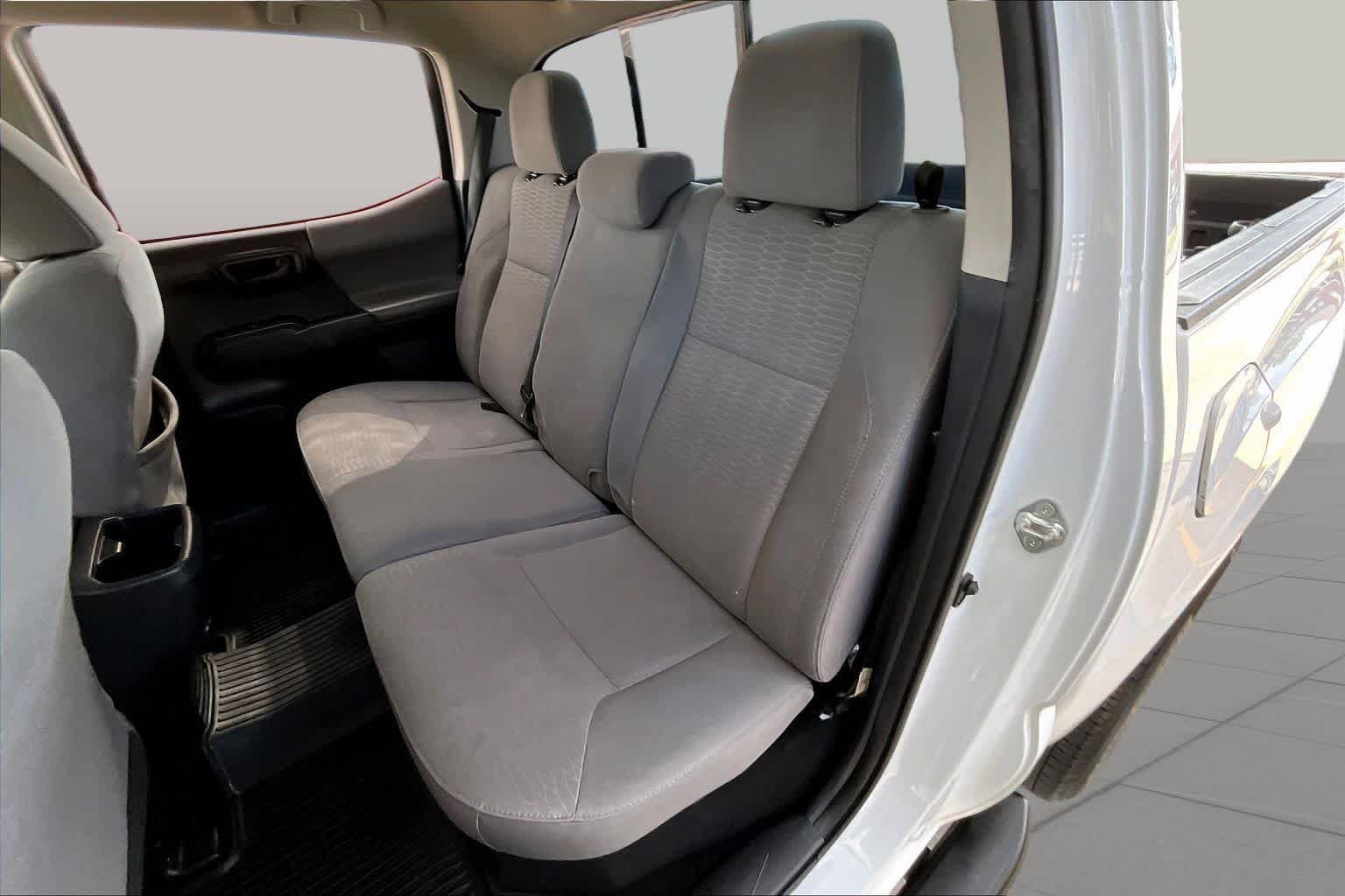 Used 2018 Super White Toyota SR image 19
