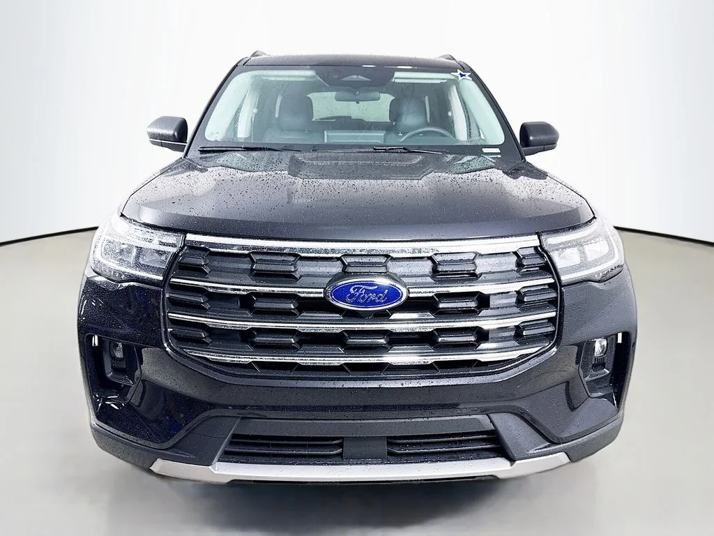 New 2026 Agate Black Metallic Ford Active image 2