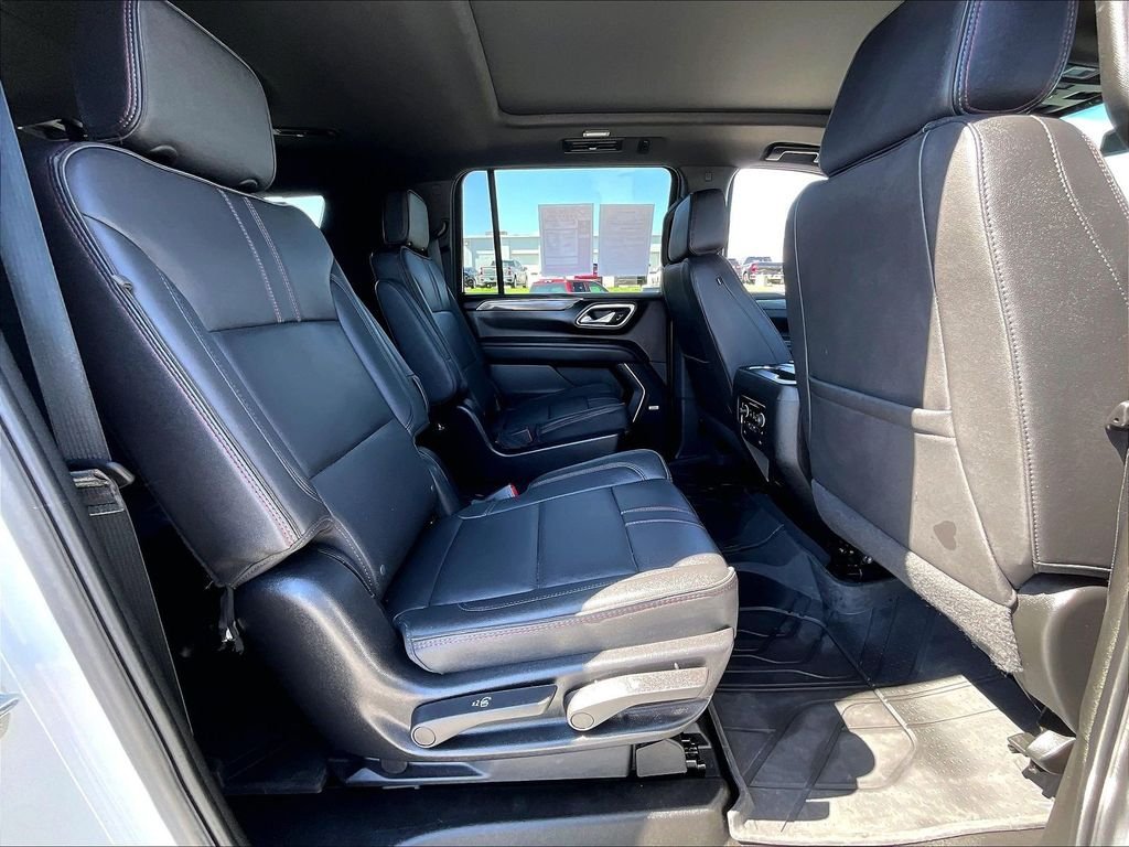 Used 2024 Summit White Chevrolet RST image 16