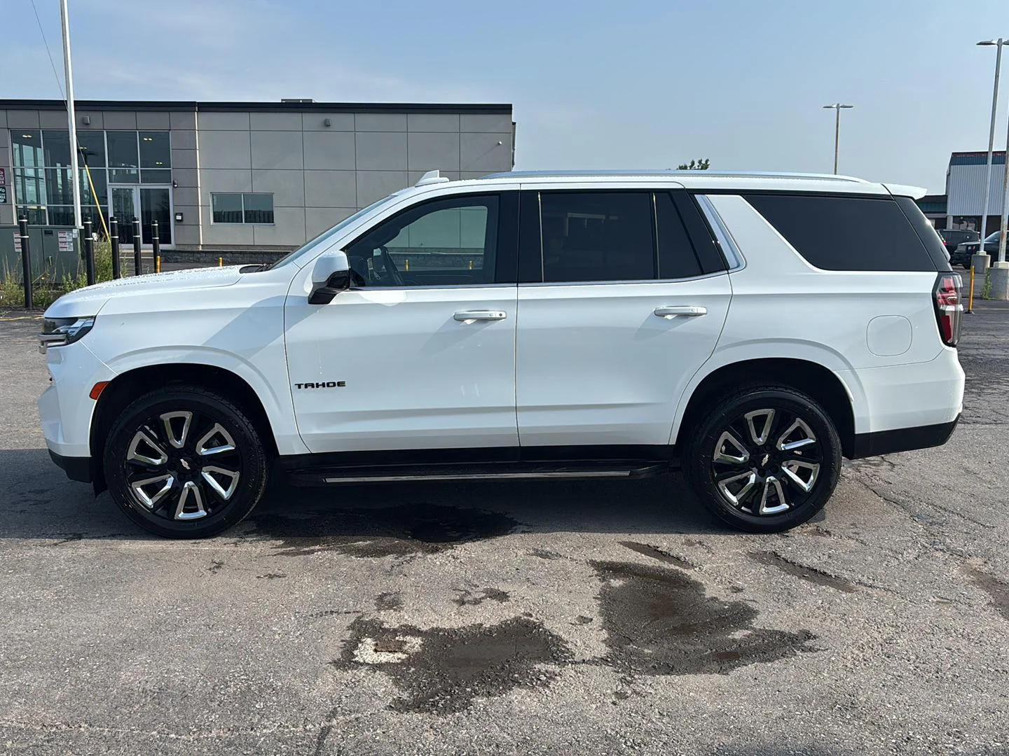 Used 2021 Summit White Chevrolet LT image 4