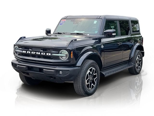 Certified Used 2025 Shadow Black Ford Outer Banks image 2