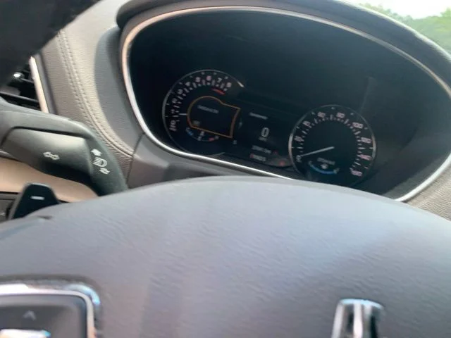 Used 2018 Black Lincoln Reserve image 11