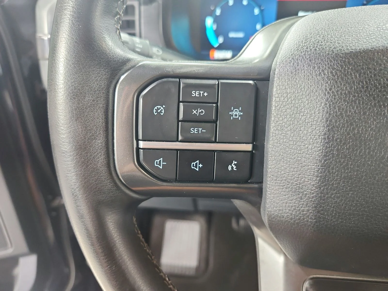 Used 2024  Ford XLT image 23