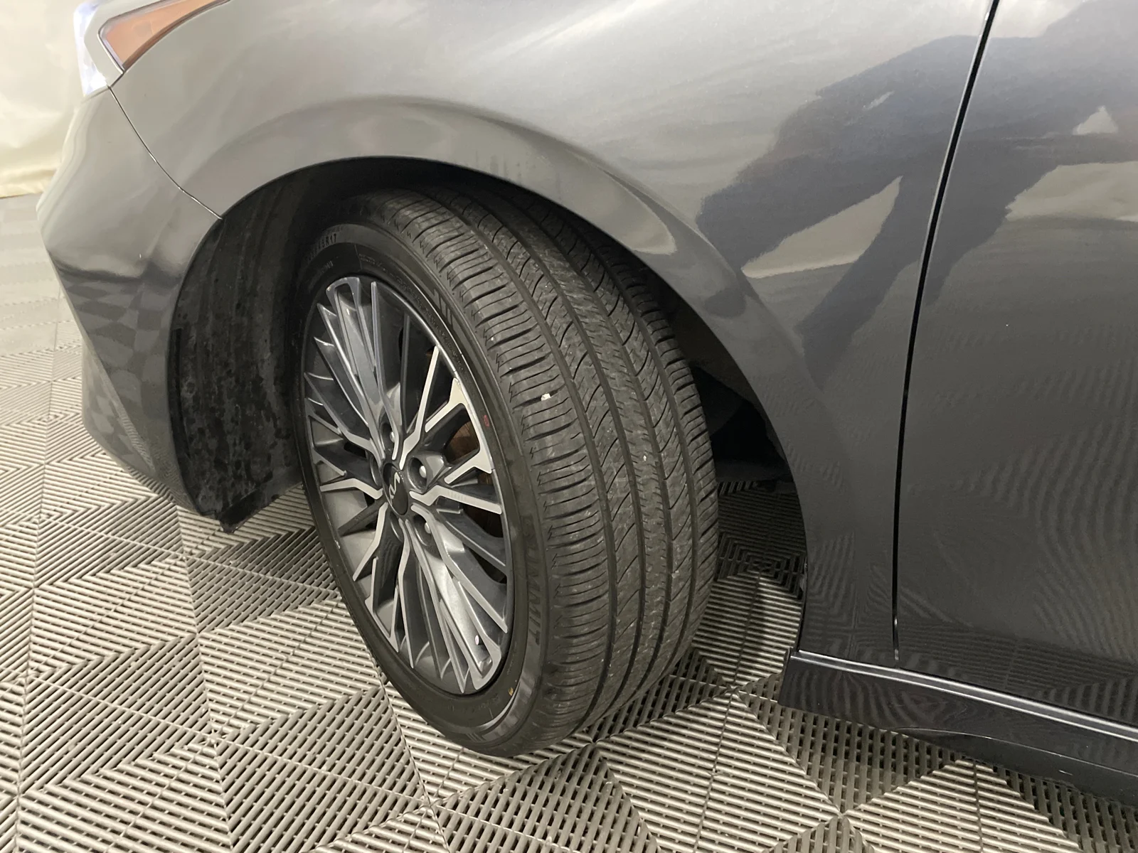 Used 2022 Gravity Gray Kia GT-Line image 29