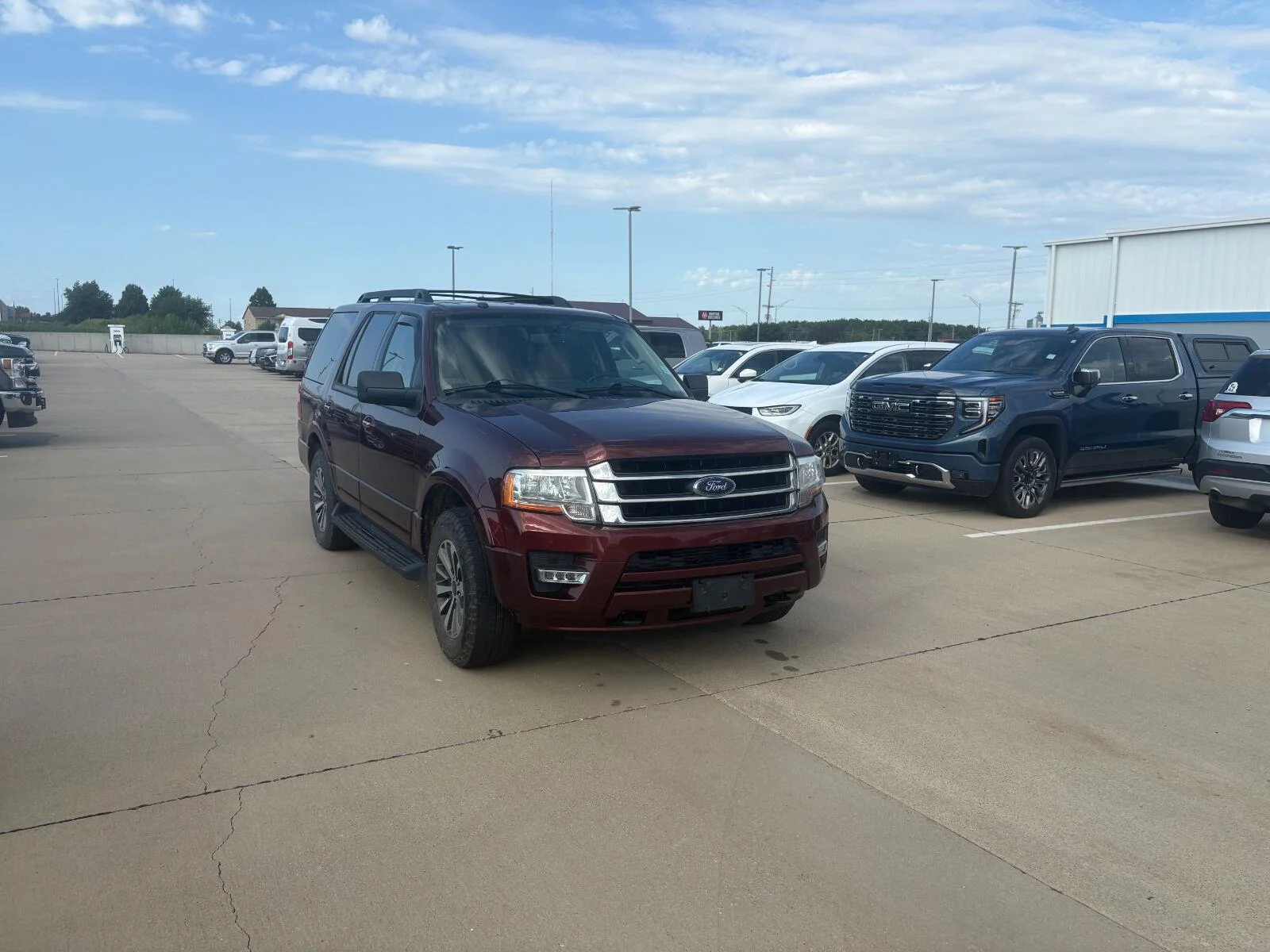 Used 2017 Ford Expedition XLT with VIN 1FMJU1JT1HEA75551 for sale in Charles City, IA