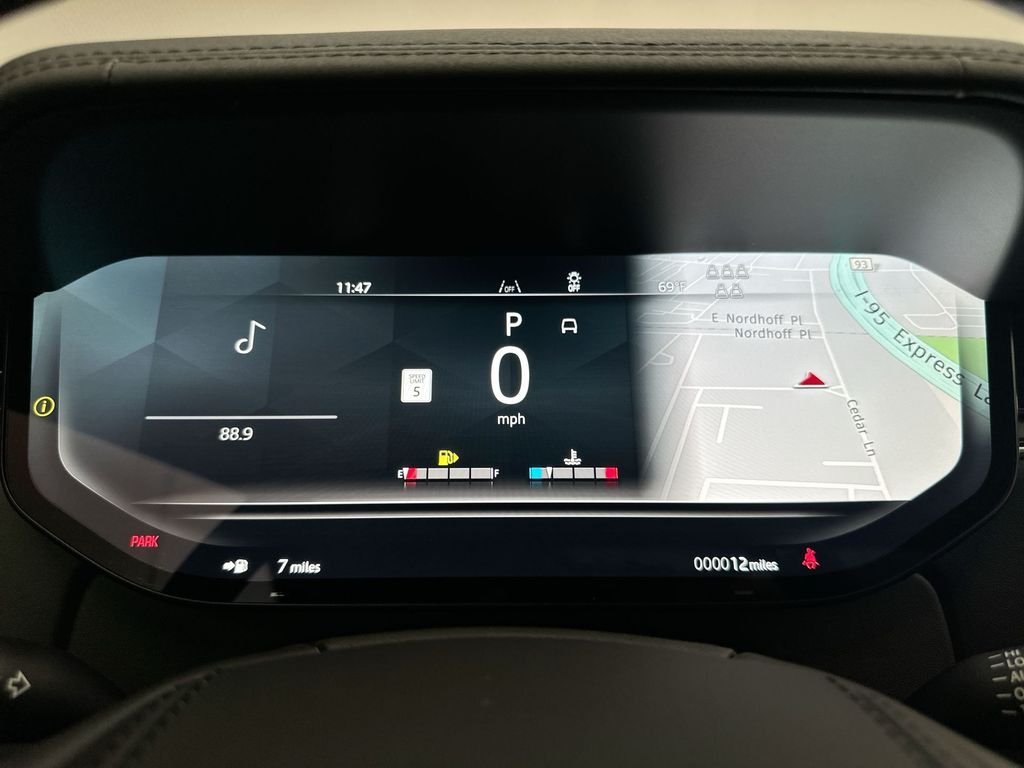 New 2027 Charente Grey Prem Met Land Rover SE image 15