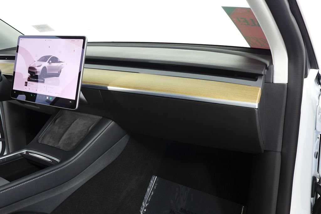 Used 2022 Pearl White Multi-Coat Tesla Long Range image 14