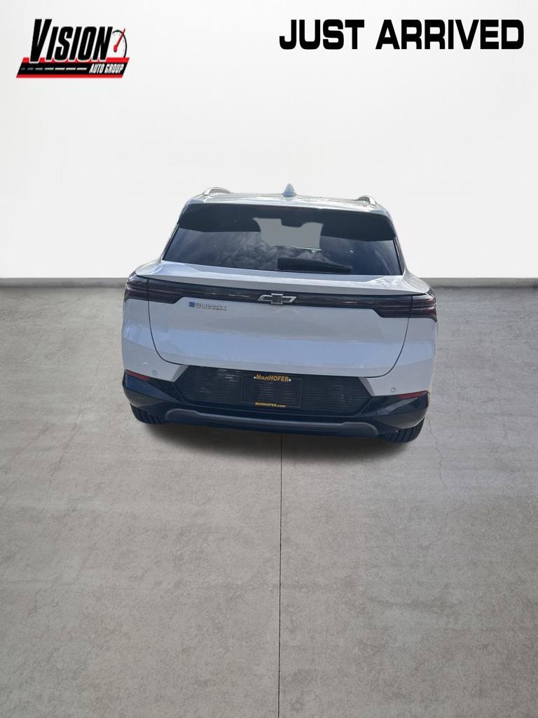 Used 2024 White Chevrolet LT image 9