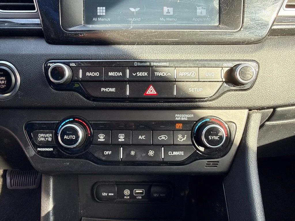 Used 2019 Silky Silver Kia EX image 15