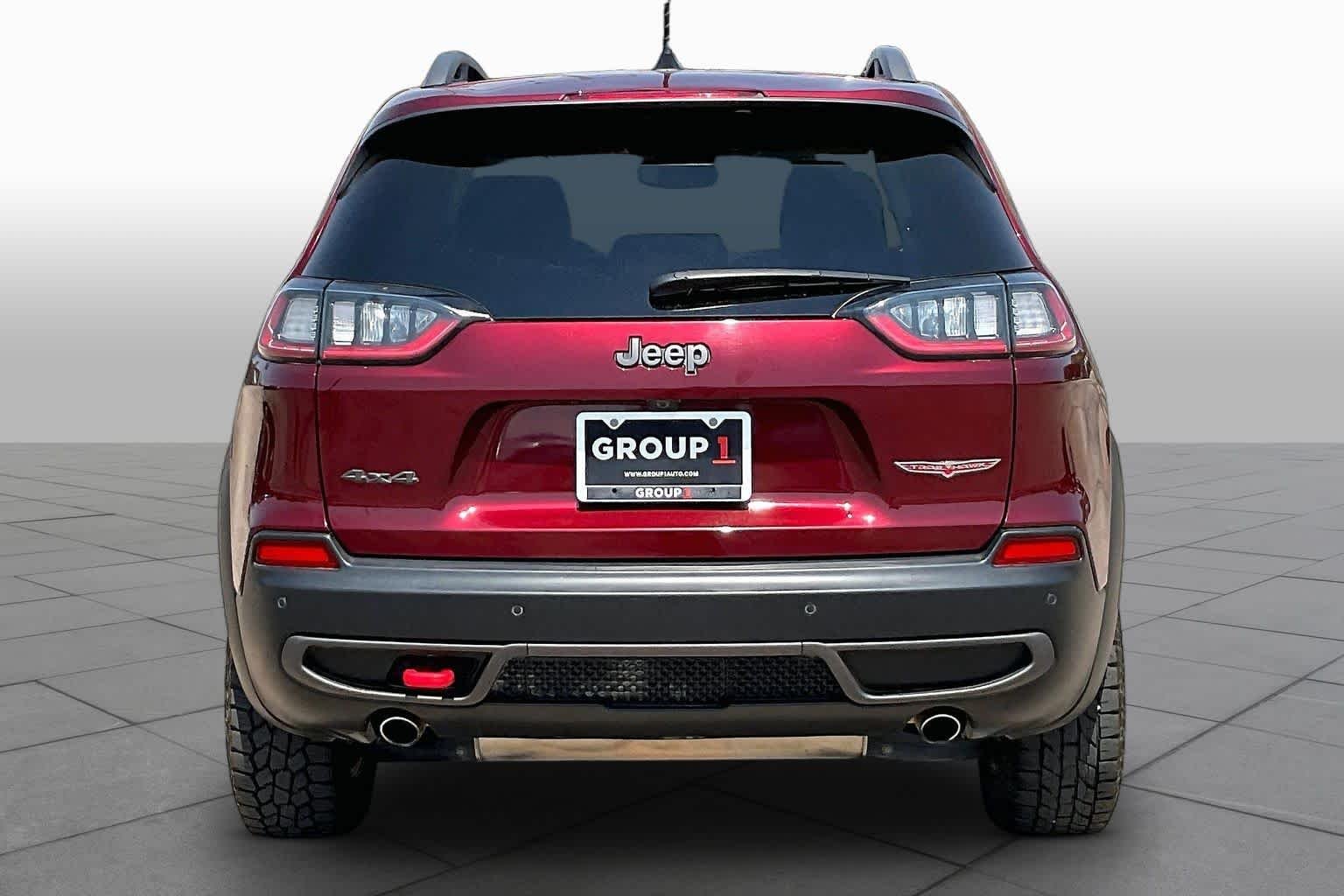 Used 2021 Velvet Red Pearlcoat Jeep Trailhawk image 5