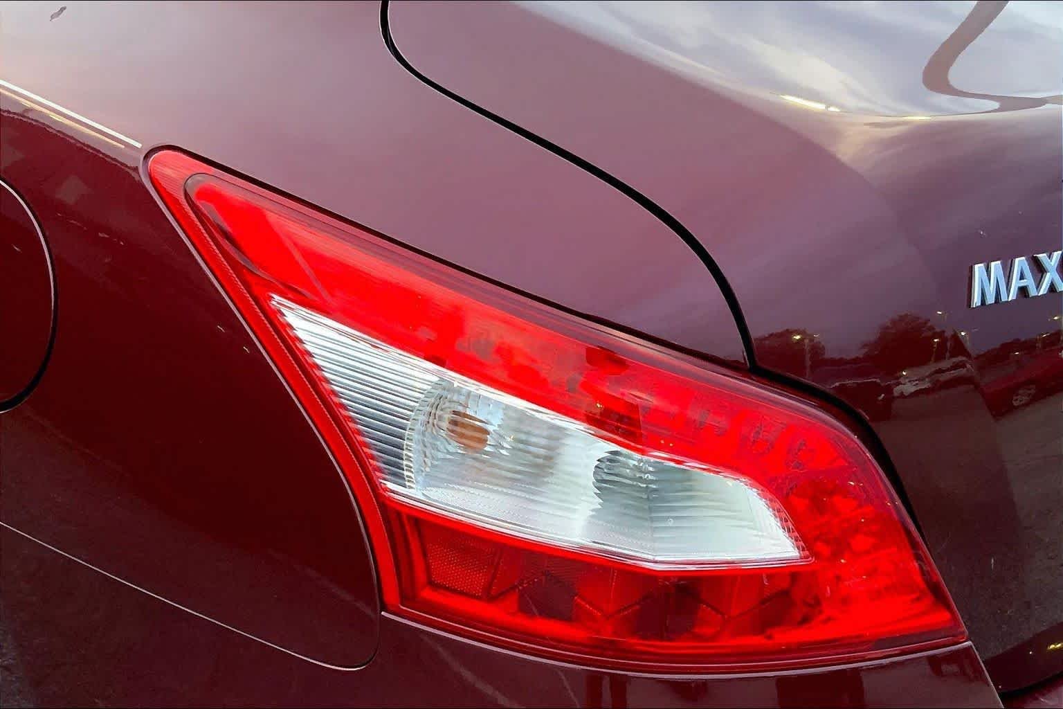 Used 2011 Tuscan Sun Metallic Nissan 3.5 S image 26