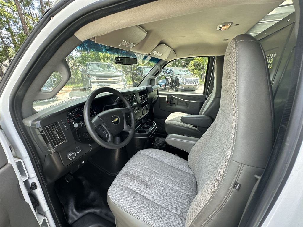 2017 Chevrolet Express Cargo Work Van - Photo 18