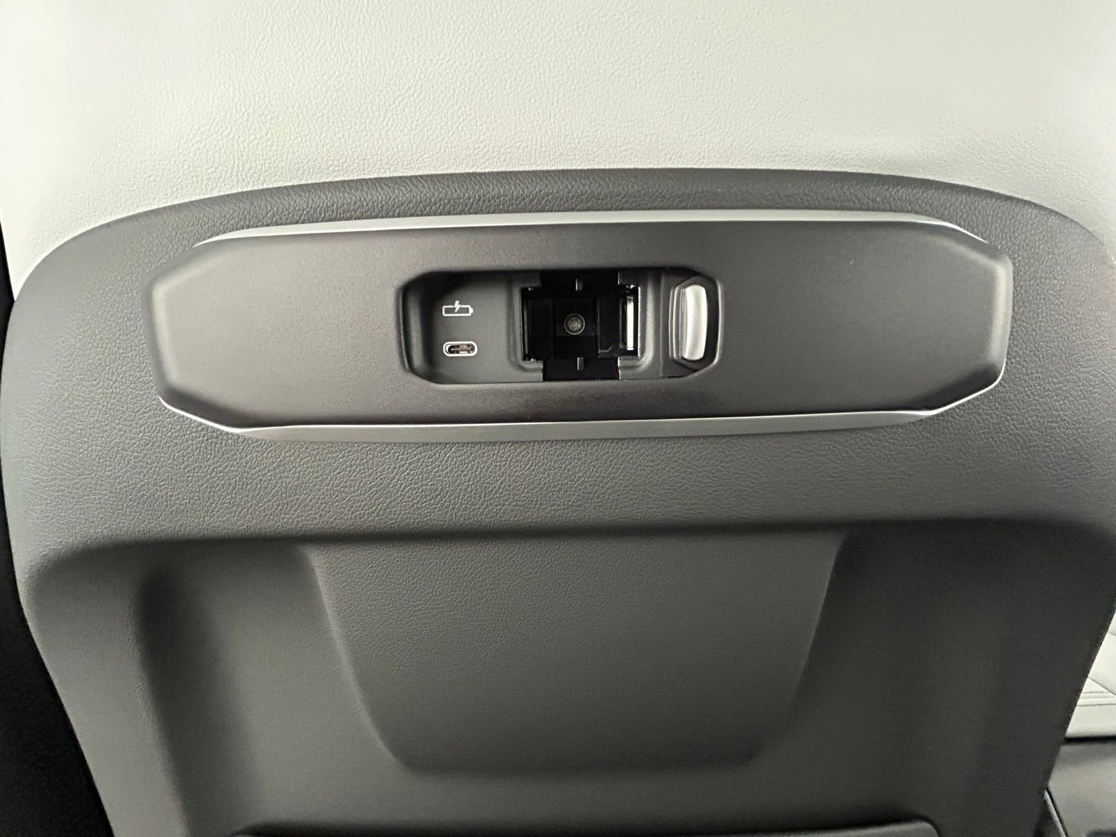 New 2026 Blue Ridge Mountain Metallic BMW xDrive40i image 35