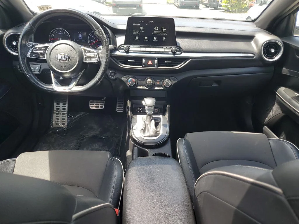 Used 2021 White Kia GT-Line image 17