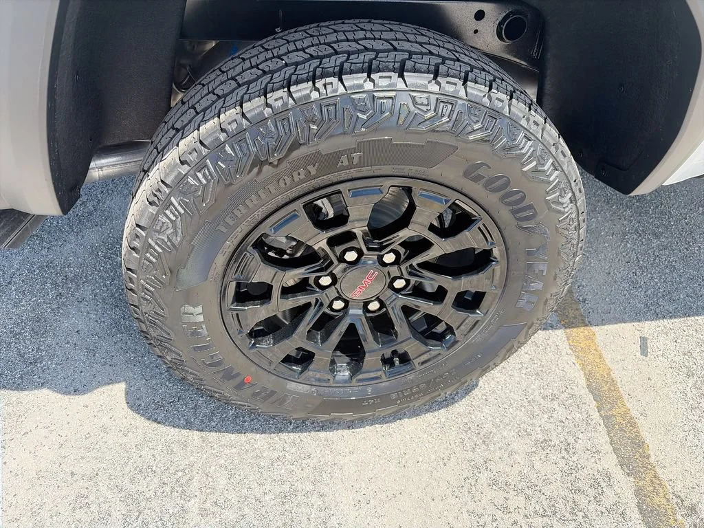 New 2026 Summit White GMC Elevation image 38