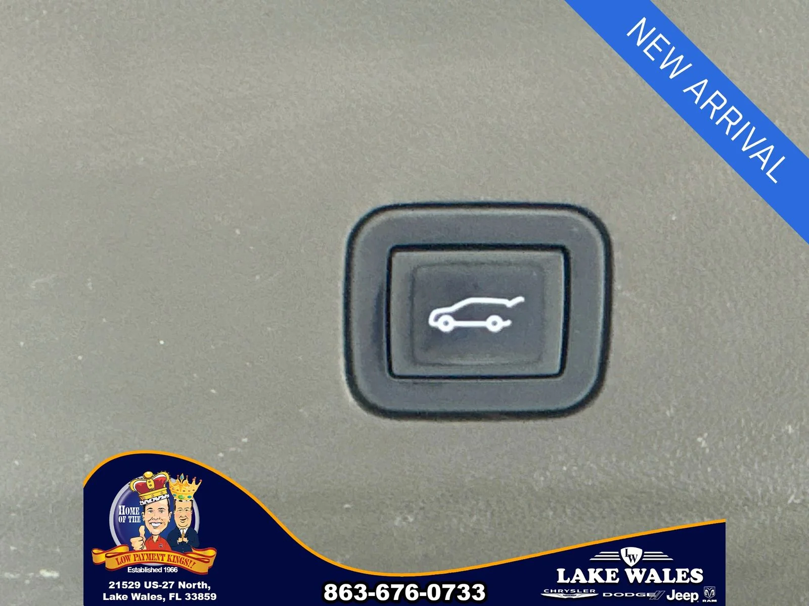 Used 2021 Beige GMC SLT image 28