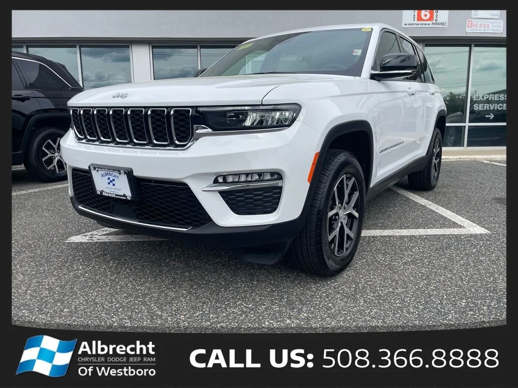 New 2025 Bright White Clear-Coat Exterior Paint Jeep Limited image 1